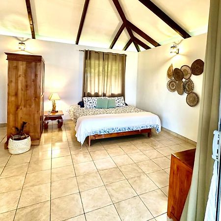 O'Coco Bungalow- Breathtaking Waterfront Views, Endless Memories Paea Экстерьер фото