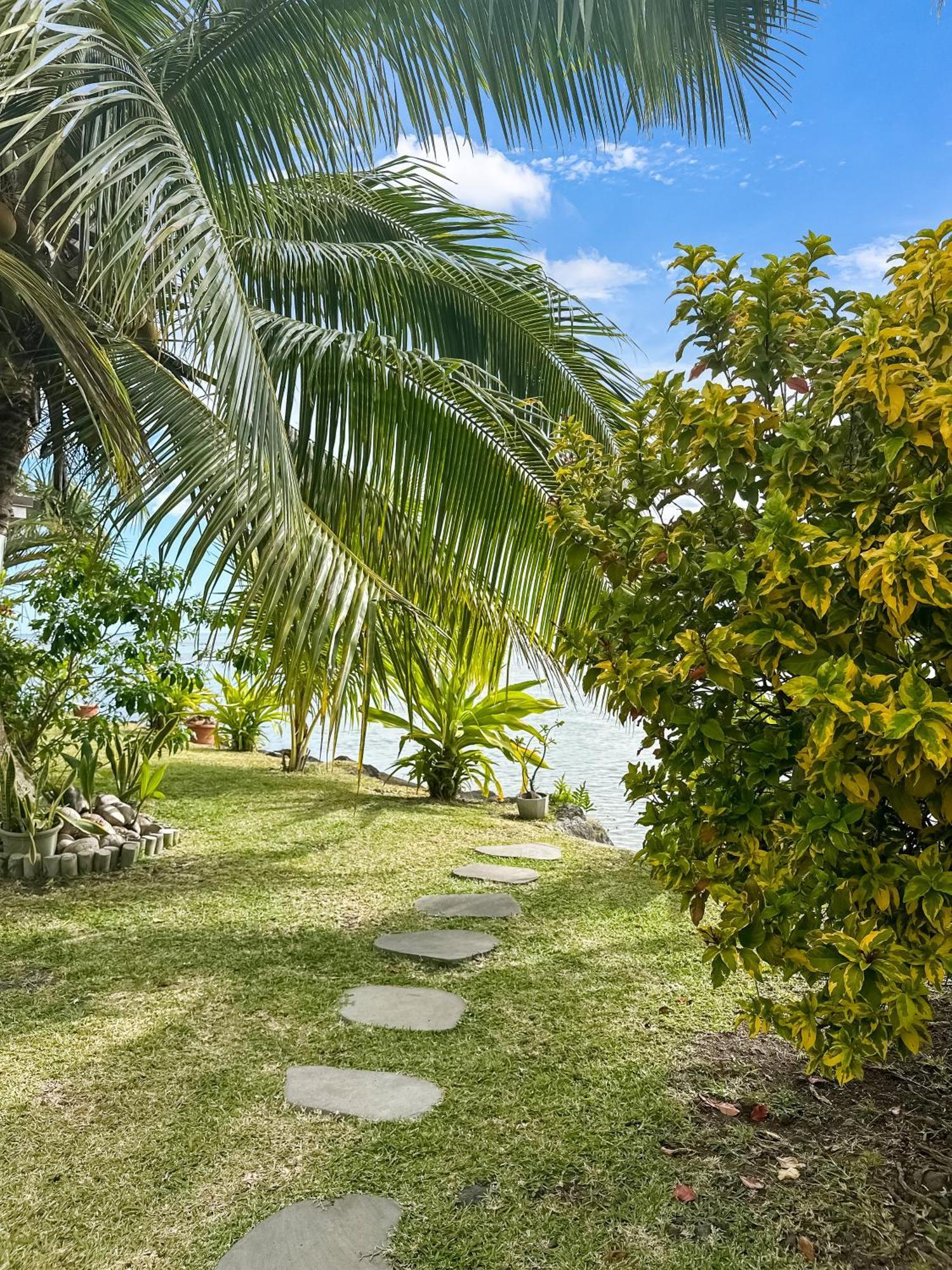 O'Coco Bungalow- Breathtaking Waterfront Views, Endless Memories Paea Экстерьер фото
